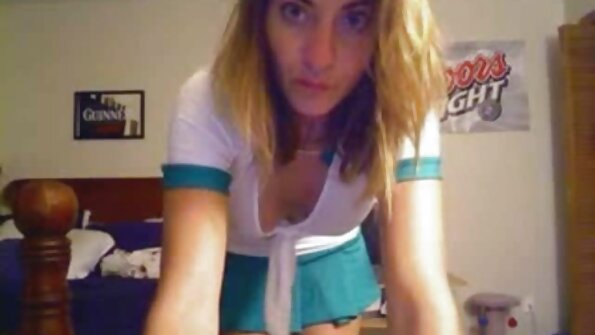 Брюнетка займається анальним порно сайти відео сексом перед камерою і стогне