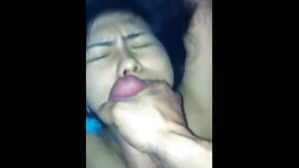 Сексуальна дівчина з мокрою піздою порно відео ретро трахається в її урвати