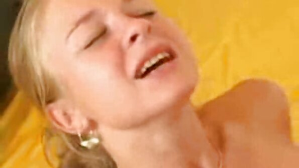 Анджела Вайт і її великі природні порно відео смотрєть цицьки підстрибують у відео для ебать